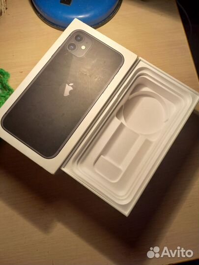 Коробка от iPhone 11