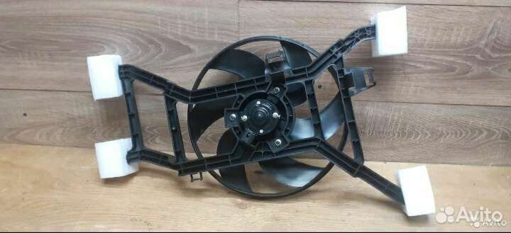 Диффузор радиатора Renault Logan без кондея