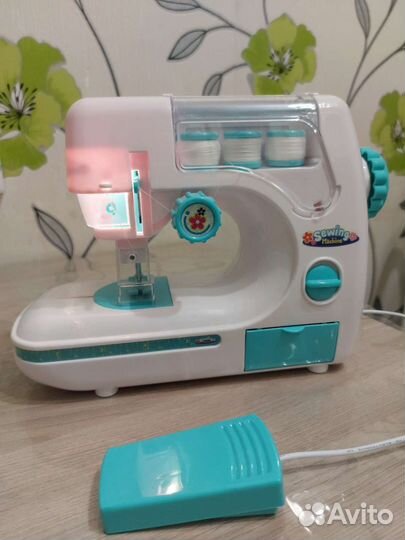 Детская швейная машина