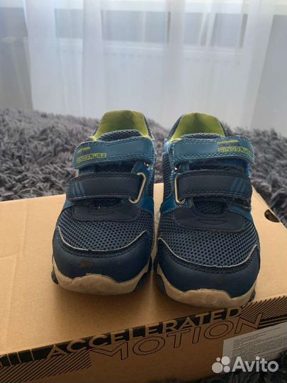 Кроссовки детские