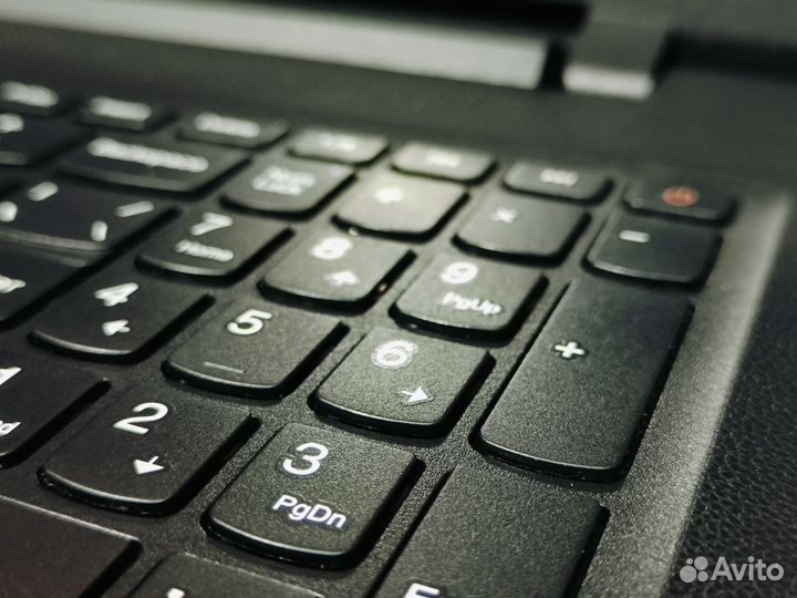 Ноутбук Lenovo 4 ядра 4Гб SSD 256