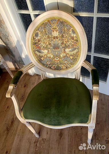 Кресло в гостиную