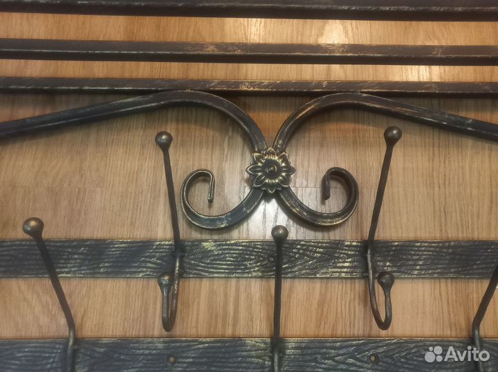 Вешалка кованая