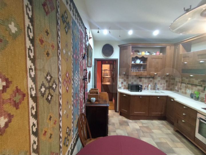 3-к. квартира, 98 м², 4/5 эт.