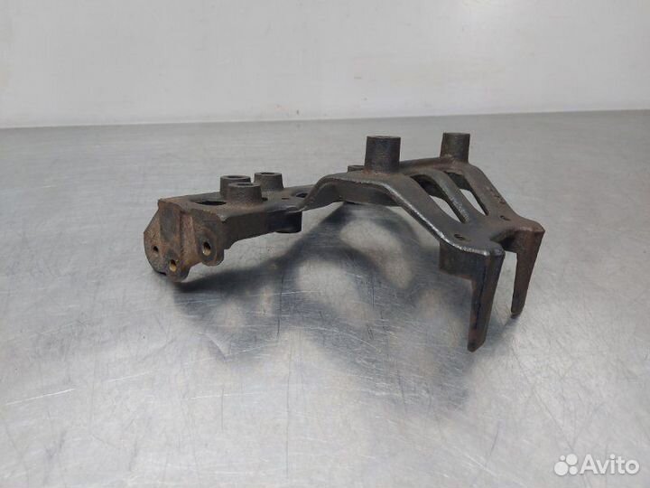 Кронштейн Hyundai Galloper G6AT