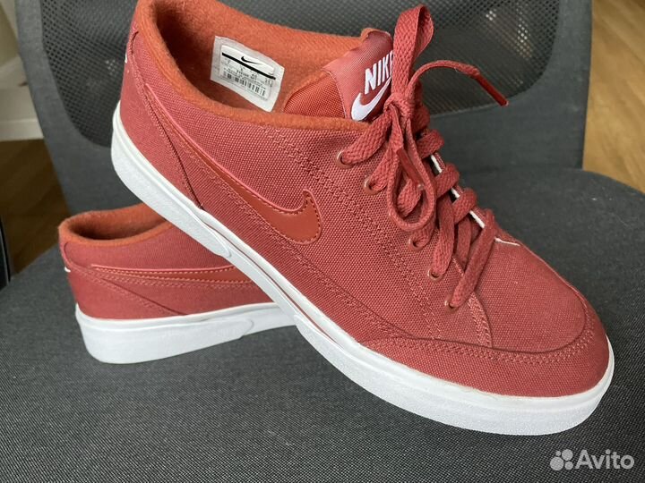 Кеды Nike женские оригинал EUR40 (39 RUS)