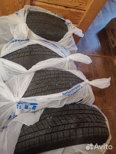 Yokohama Geolandar G033V 215/70 R16