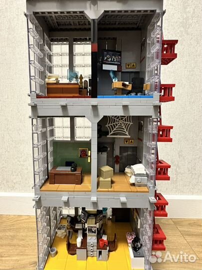 Lego daily bugle(оригинальное) с инструкцией