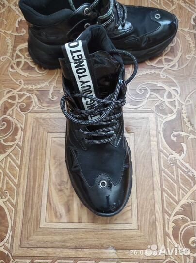 Кроссовки для девочки