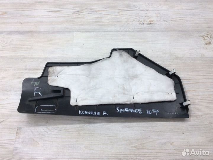 Накладка (кузов внутри) правая Kia Sportage (SL)