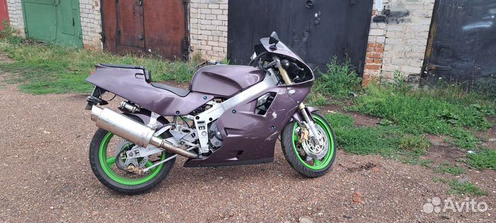 Kawasaki zxr400