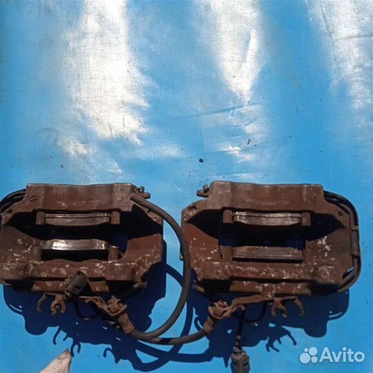 Суппорт тормозной задний правый VW Touareg (2002