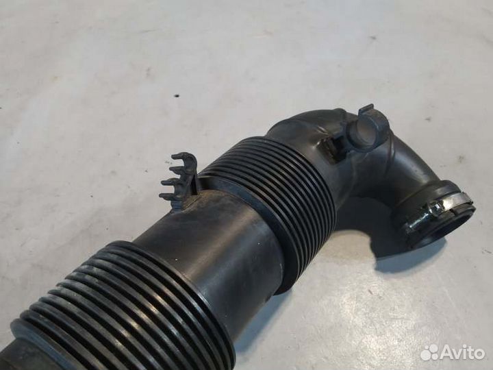 Патрубок воздушного фильтра Volkswagen Crafter 2.0