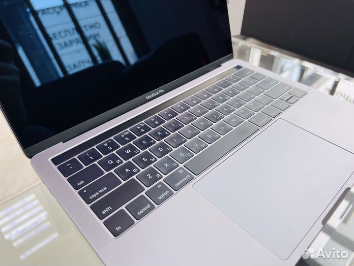 Apple MacBook Pro 2018 RU/A Идел. Магазин