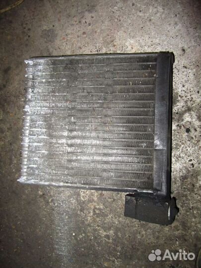 Радиатор кондеционера toyota yaris verso