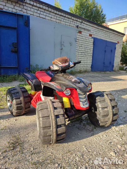 Детский квадроцикл на аккумуляторе