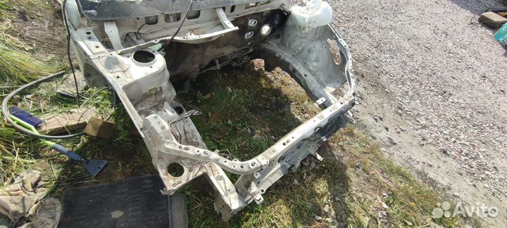 Передняя часть Toyota caldina 241-246