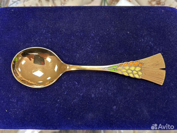 Коллекционная годовая ложка