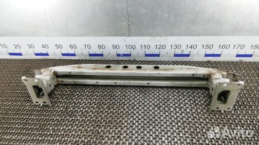 Усилитель бампера передний (кронштейн) toyota aven