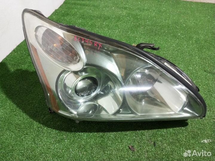 Фара галогеновая правая Lexus Rx GSU30 2003-2006