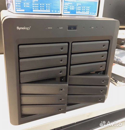 Файловый сервер (NAS) Synology