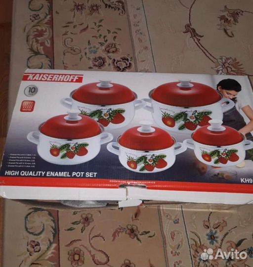 Кастрюля эмалированная новая