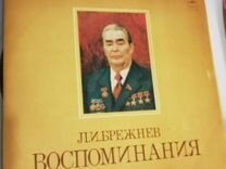 Под знаменем гвардейского полка голубые береты