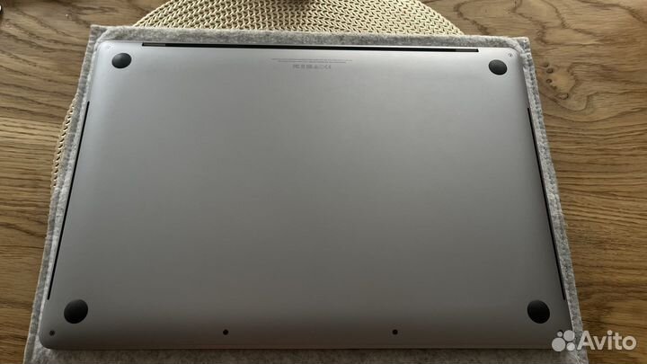 Macbook pro 15 2017 i7 16gb