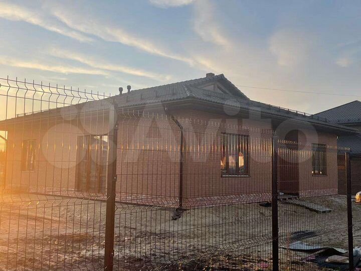 Коттедж 162 м² на участке 9 сот.