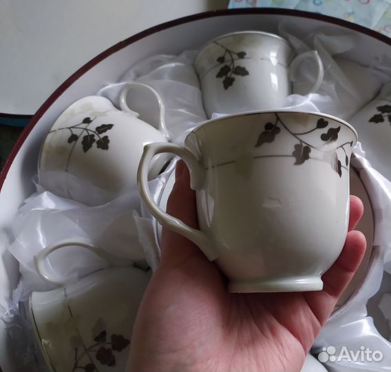 Сервиз чайный (6 чашек с блюдцами, новый)