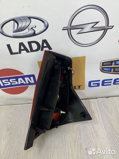 Фонарь задний Renault sandero Лев