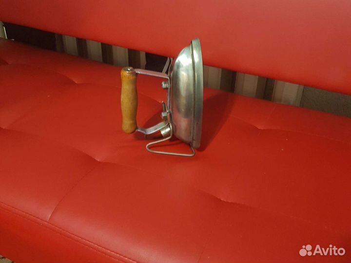 Утюг старинный электрический