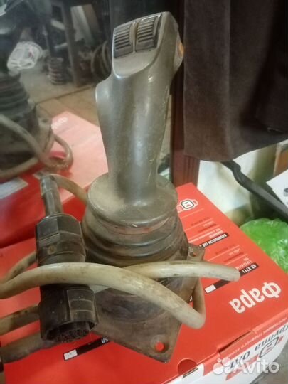 Радиатор и джостик бобкет т40140