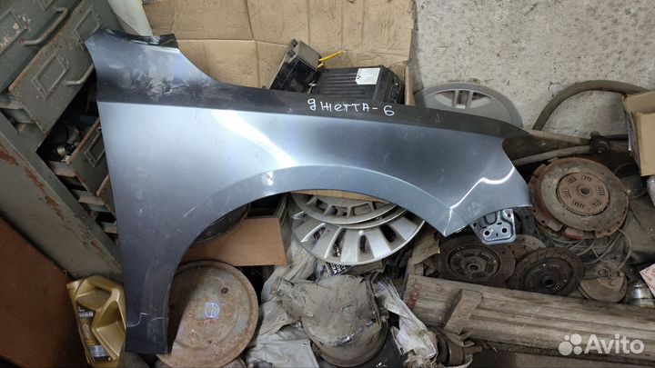 Крыло правое Jetta 6