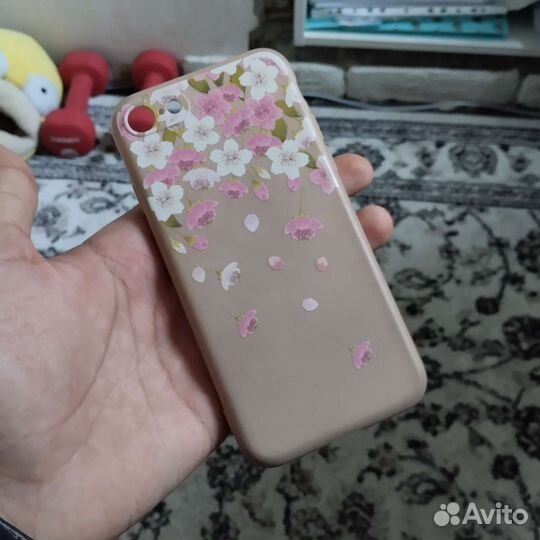 Чехлы на телефон