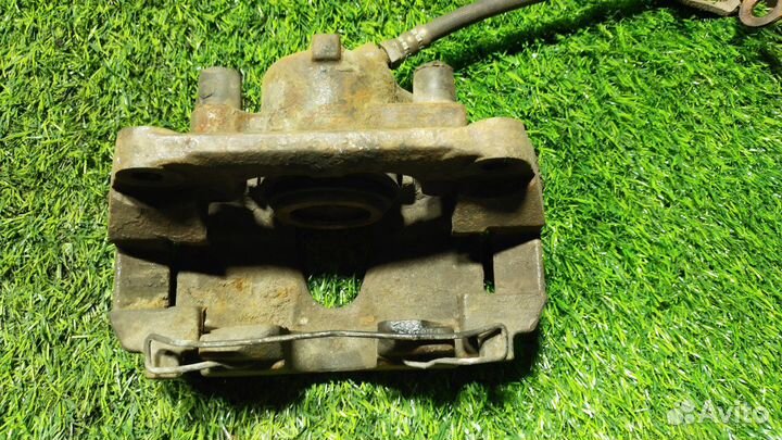 Суппорт передний правый Renault Megane 2