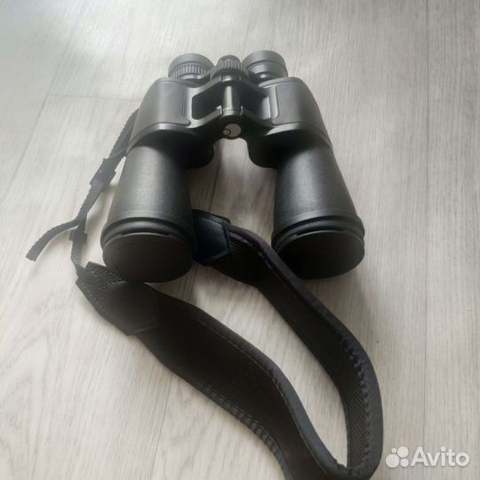 Бинокль levenhuk 10x50