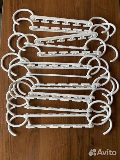 Вешалки для компактного хранения в шкафу