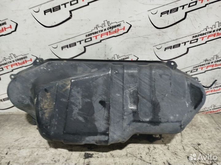 Бензобак toyota. platz porte scion XA vitz will cypha will VI yaris yaris verso. NCP70 NLP20 NLP22 N