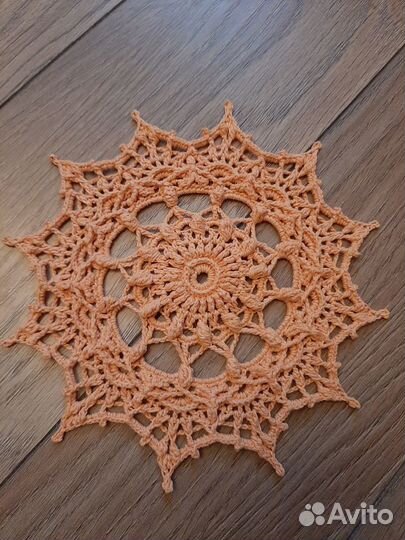 Салфетка-мини вязаная ручная работа