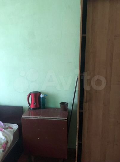 Комната 9 м² в 5-к., 2/5 эт.