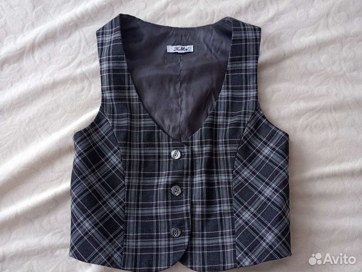 Жилетка для девочки школьная