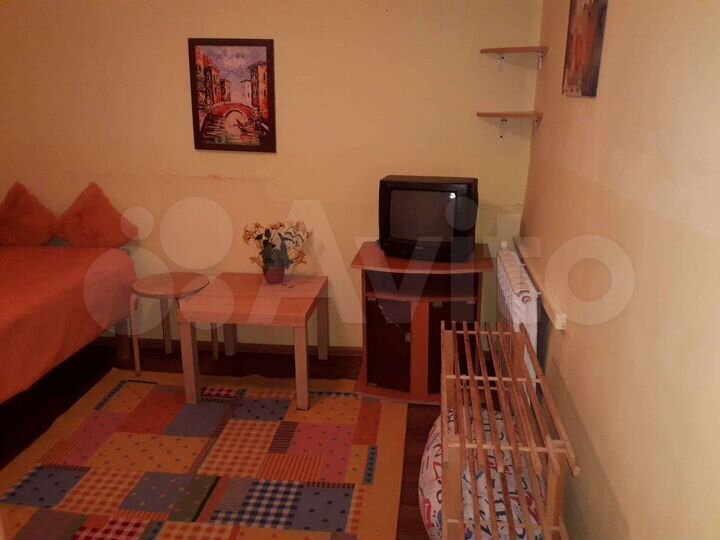 Комната 14 м² в 3-к., 1/2 эт.