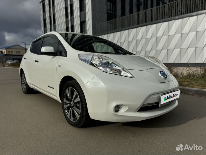 Nissan Leaf AT, 2013, 64 900 км