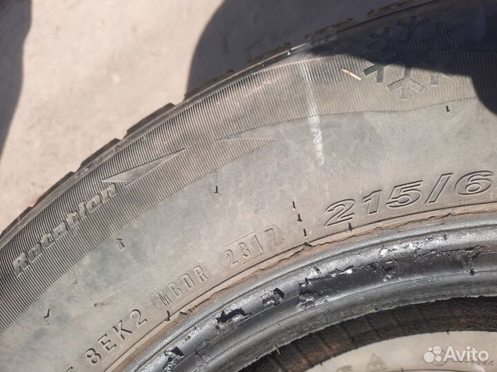 Roadstone Winguard Spike 215/65 R16