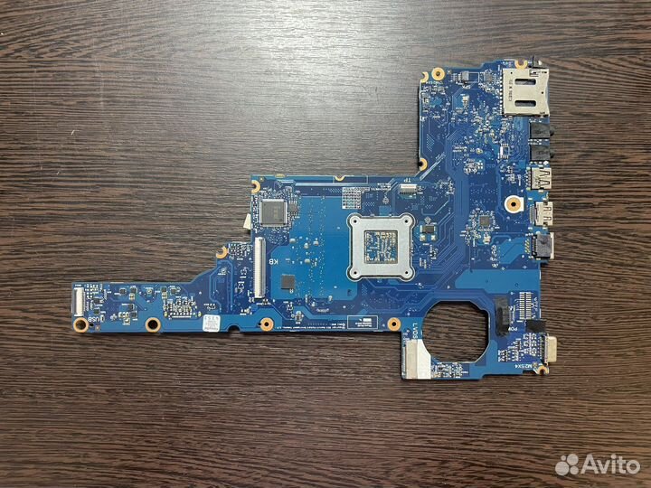 Материнская плата на HP CQ58