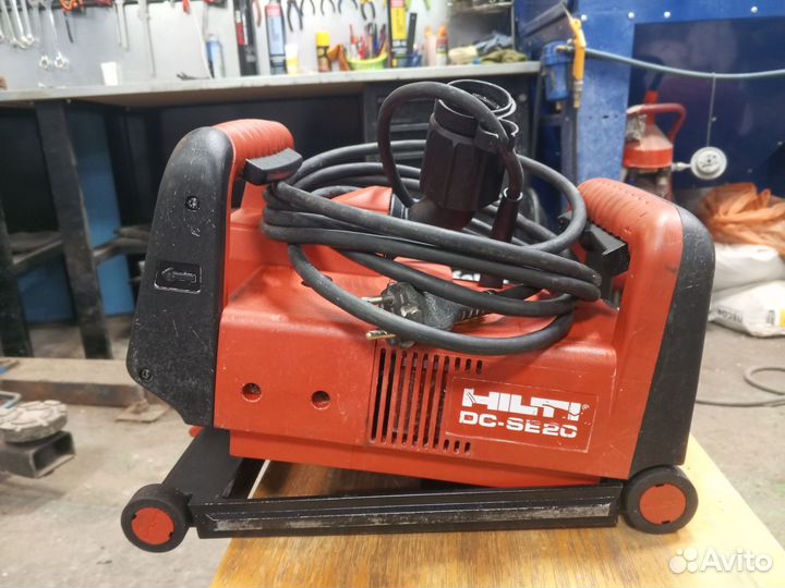 Штроборез Hilti DC SE20