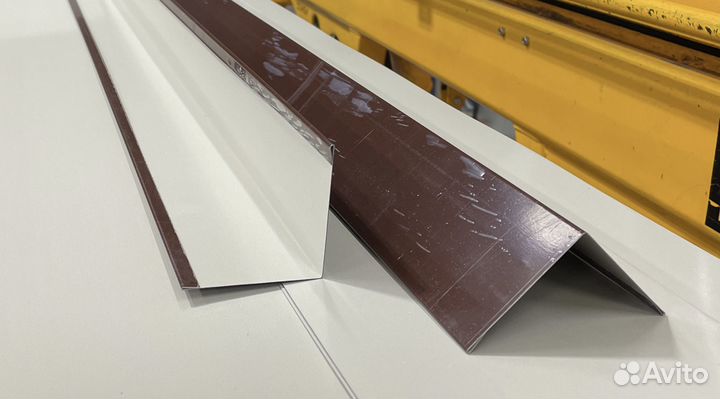 Откос сэндвич-панели. Планка откоса Нащельники