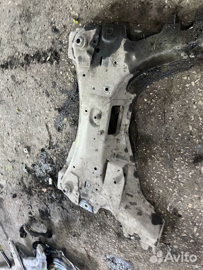 Подрамник Renault Megane 2