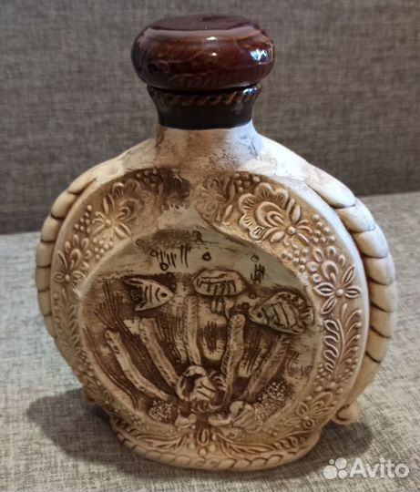 Посуда (фандюшница, графин, кружки)